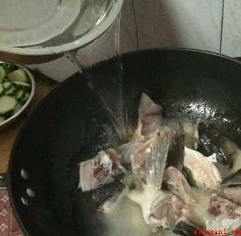 鱼头豆腐汤怎样做