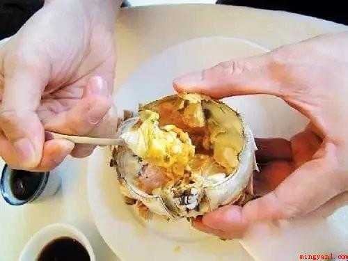 大闸蟹在食用前如何处理