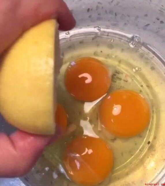 最简单的纸杯蛋糕怎么做