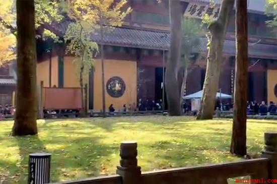 杭州有什么好玩的地方(杭州宋城是仿古建筑工程主题风格的生态公园)