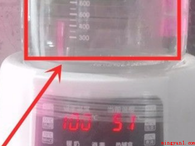 恒温壶怎么烧水(烧水壶从底座取出装水,水不可以超过电热水壶标底)