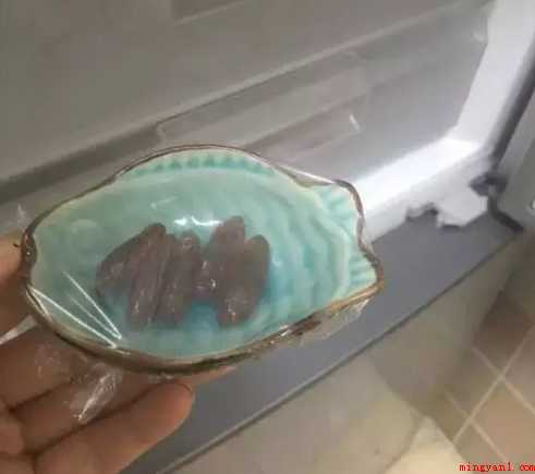 蜜煎导做法（蜜煎导做法:蜂蜜倒入铁锅中的水分）