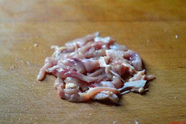 剔骨鸡腿肉怎么做好吃(鸡腿这样做,简单又好吃)