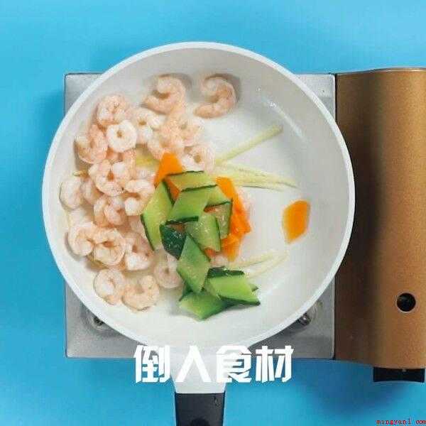 炒虾仁怎么做好吃(虾营养丰富,虾仁中含有20%的蛋白质_健康频道)