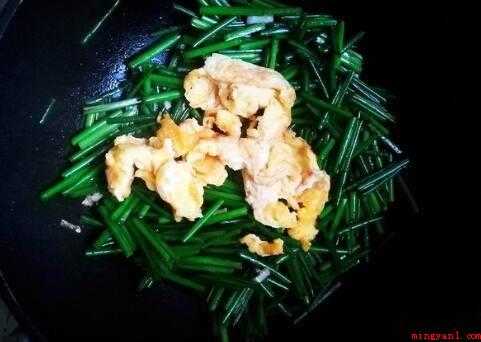韭菜苔怎么做(韭菜苔炒鸡蛋的做法是什么)