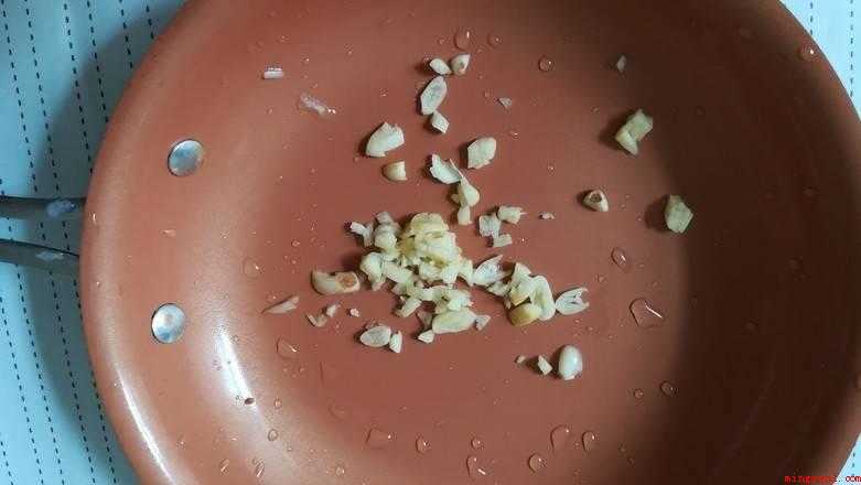 牛肉可以搭什么蔬菜炒(牛肉可以和芹菜炒,具体做法)
