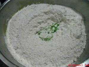 什么菜汁和面颜色最绿（菠菜汁和面颜色最绿的做法）