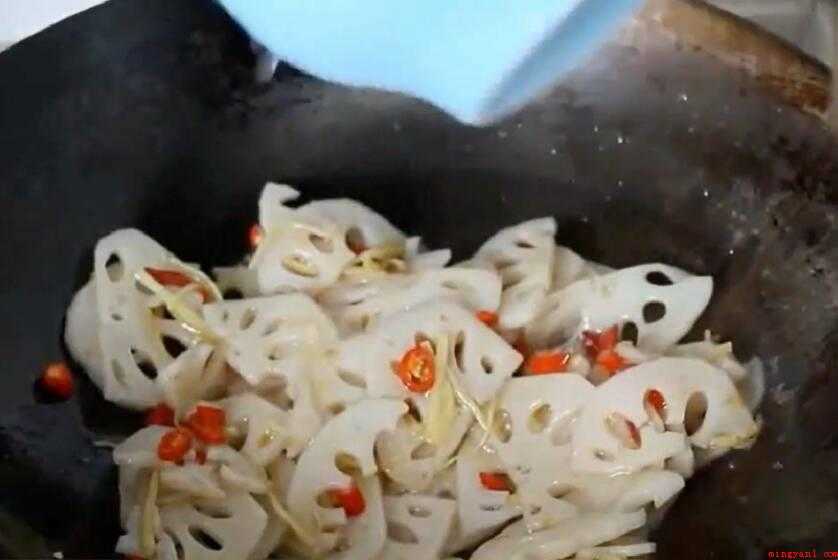 怎么炒藕片（小米辣的做法_健康频道）