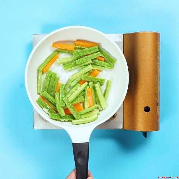清炒苦瓜怎么做(苦瓜的做法_健康频道)