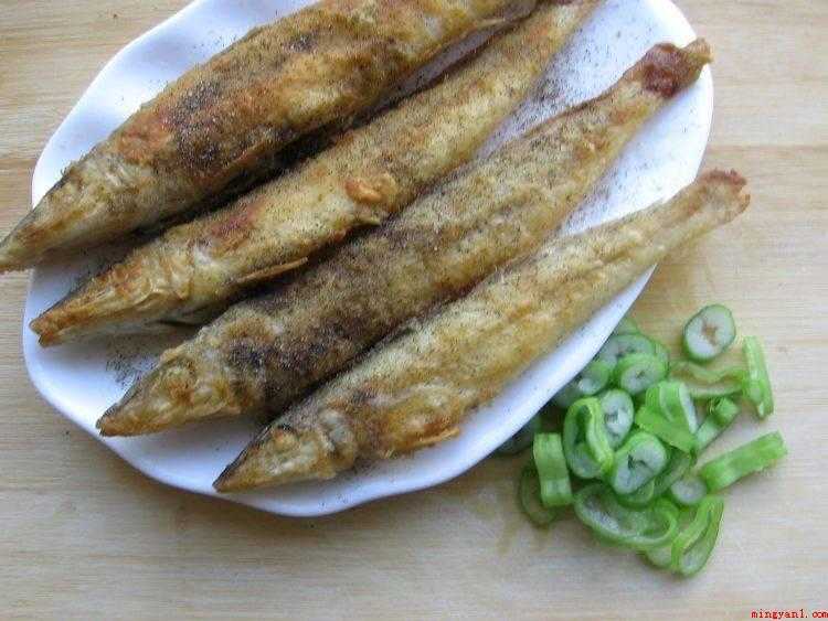 沙丁鱼怎么做好吃(从冰箱里取出沙丁鱼解冻)