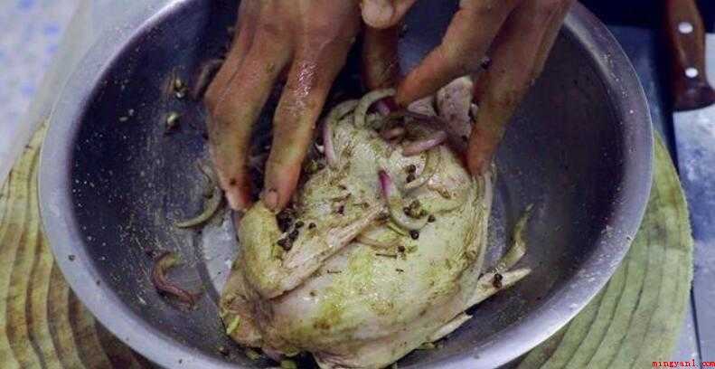 脆皮炸鸡怎么做(嫩鸡的做法_嫩鸡怎么做好吃)