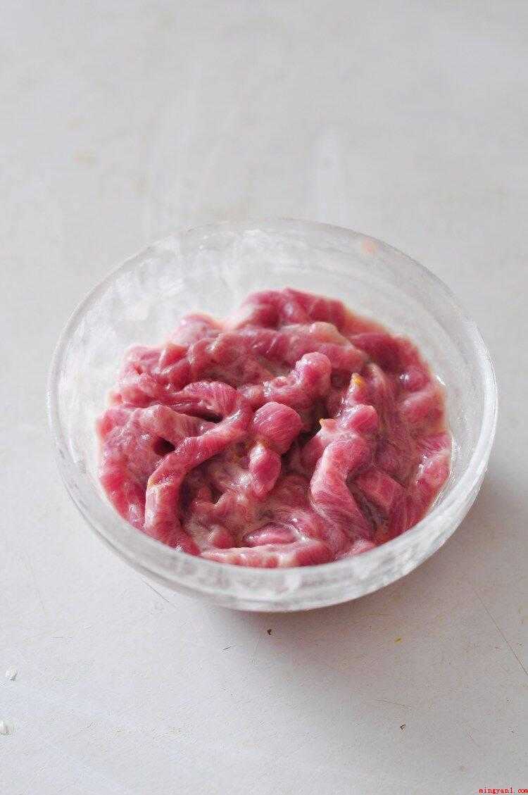 超市买的炒面怎么炒（绿豆芽的做法步骤图,简单又好吃）