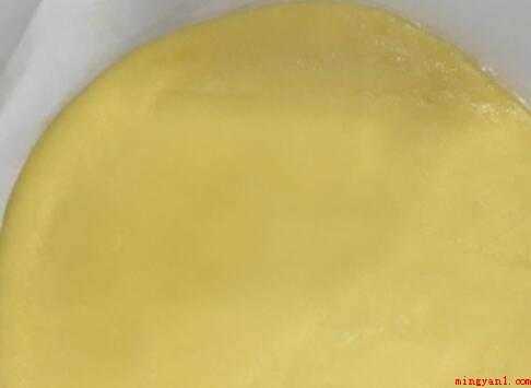 没有平底锅怎么做千层蛋糕的皮（低筋面粉200g牛奶400ml、鸡蛋6个、奶粉40g、玉米淀）