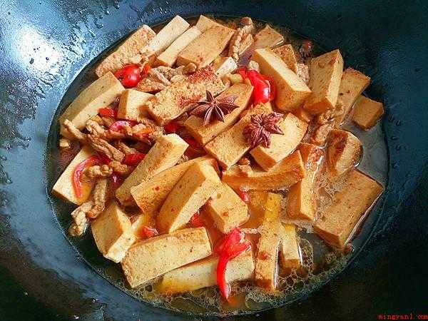 豆腐怎么炒好吃（豆腐的营养价值_健康频道）