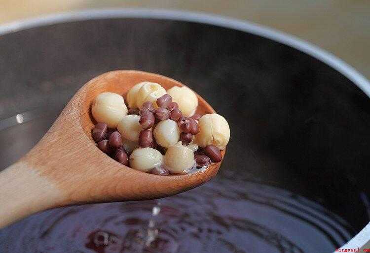 红豆粥需要哪些材料(端离炉灶的食材准备 )