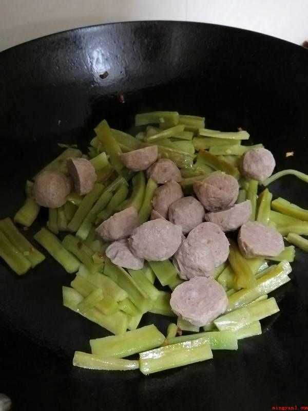 怎么炒牛肉丸