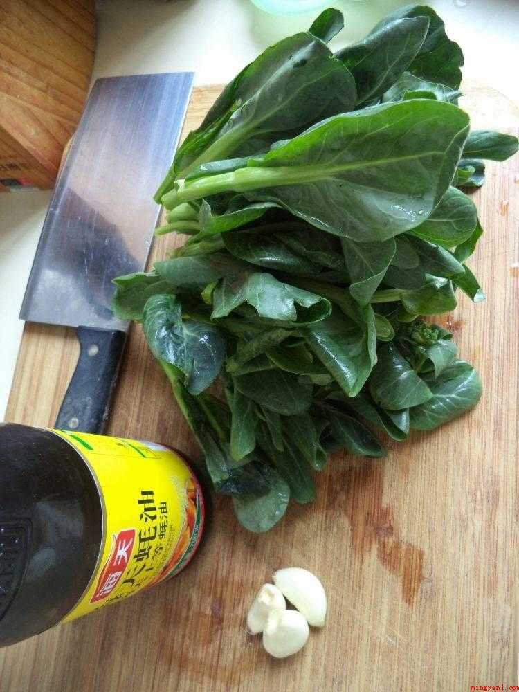 菜心怎么做（菜心清洗预留的做法步骤）