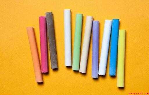 油渍时间长了怎么洗掉（将牙膏、盐、肥皂、粉笔、酒精涂在油渍上,以清除污渍）