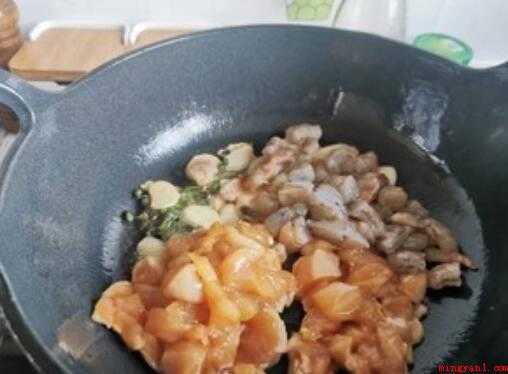 鸡尾虾仁怎么炒好吃(鸡尾青瓜仔的做法_健康频道)