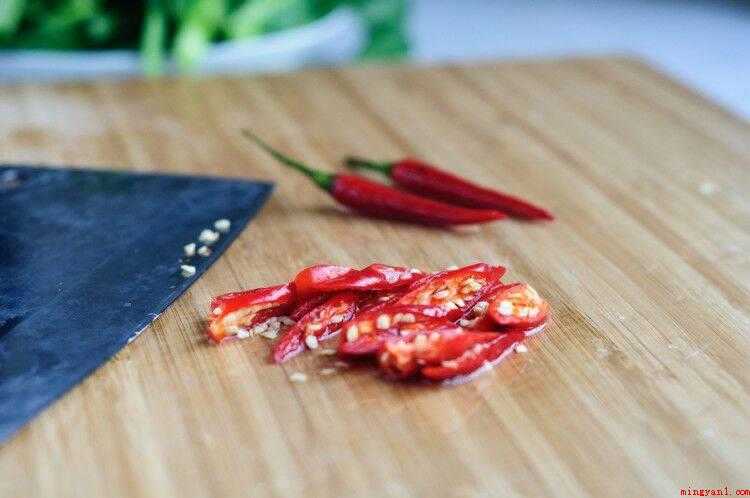 香菇油菜怎么做（小油菜割开洗净,浸盆预留。）