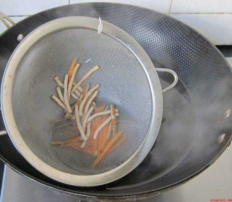 怎么炒芦蒿(碧如玉针,嫩不须嚼,良于他方所出)