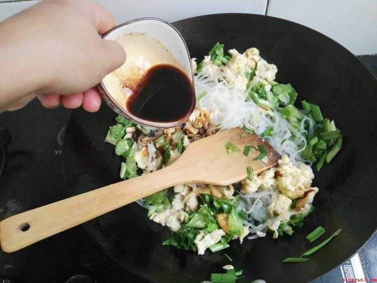怎么炒河粉(干河粉怎么做才能做好吃)