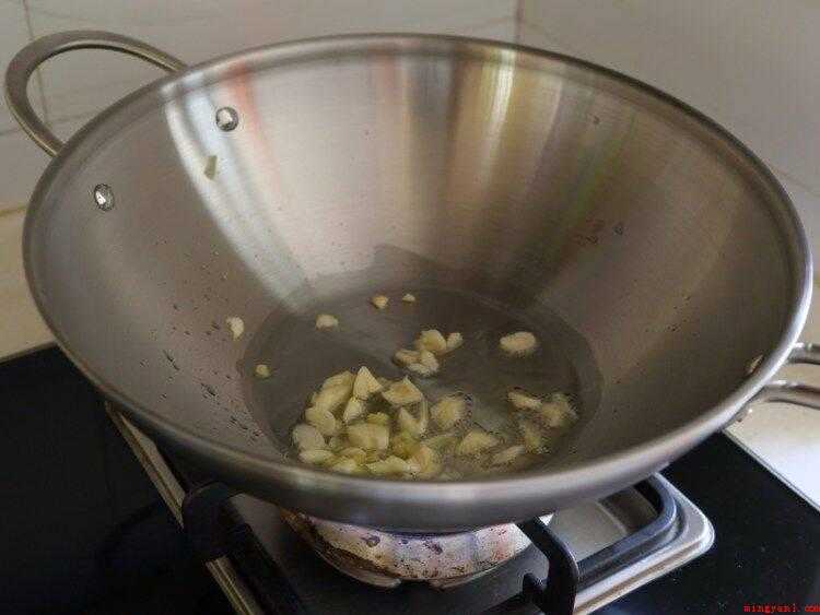 菜怎么炒好吃（青菜的嫩叶供蔬菜用,为中国最普遍蔬菜之一）