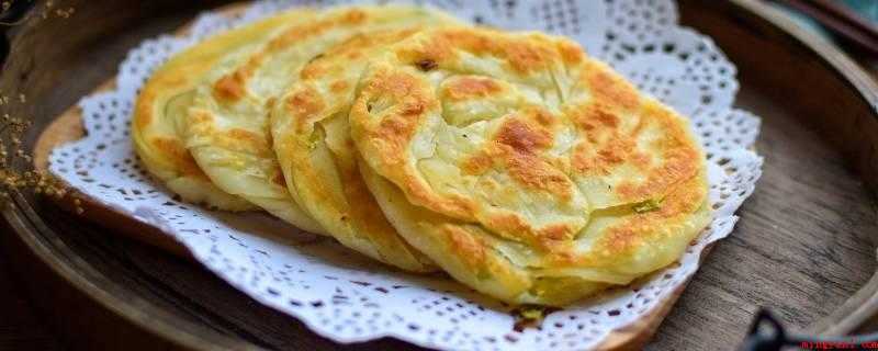 油饼的热量(油饼的制作方法与油条相同,但形状不同)