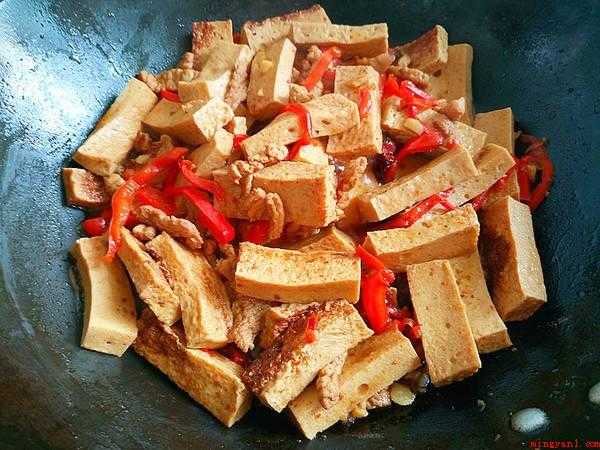 豆腐怎么炒好吃（豆腐的营养价值_健康频道）