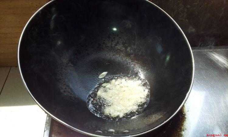 怎么炒茄子条(茄子和柿子椒都熟了即可关火出锅)