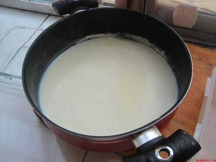 怎样做豆腐脑（大豆90克提早一夜泡开好）