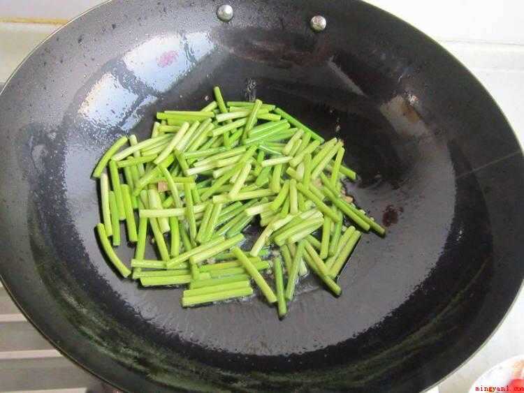 卤牛肉怎么炒
