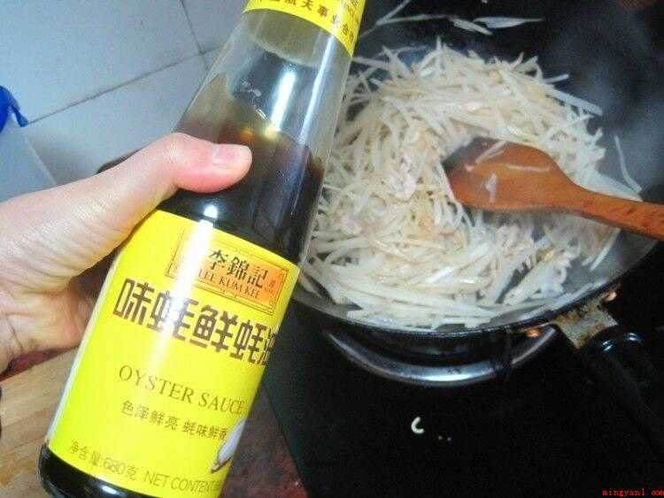 小银鱼怎么做好吃（小银鱼洗净后沥干备用。）