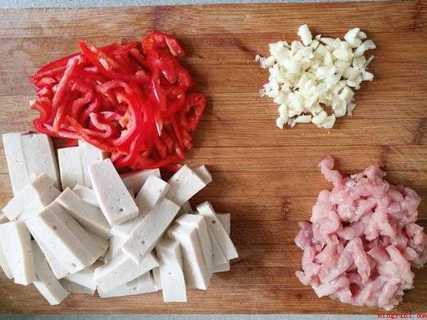 豆腐怎么炒好吃（豆腐的营养价值_健康频道）