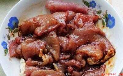 土豆片炒肉怎么做(土豆、猪瘦肉,简单又好吃)