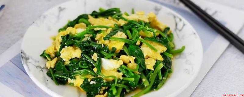 菠菜炒鸡蛋的营养功效(菠菜和鸡蛋是营养丰富的食物)