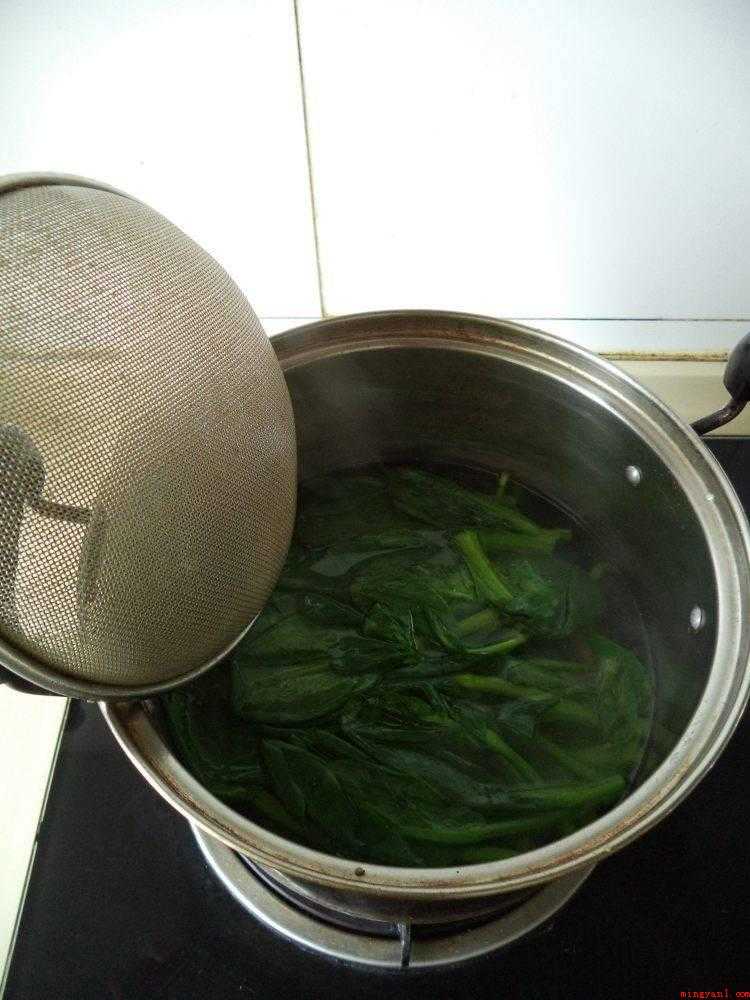 菜心怎么做（菜心清洗预留的做法步骤）
