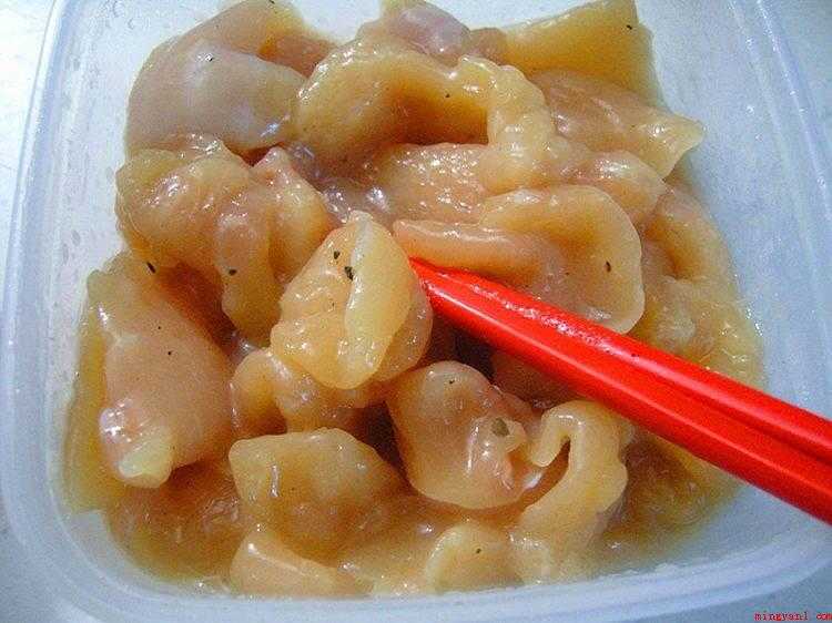 香酥鸡块的做法和腌料(黑椒鸡肉切成块状的做法)