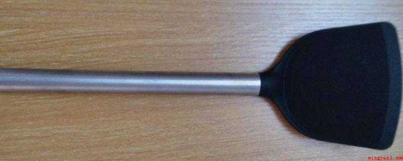 硅胶铲为什么冒油泡（影响硅胶制品质量的四大因素）