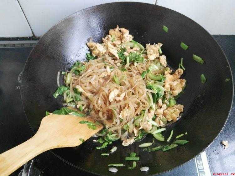 怎么炒河粉(干河粉怎么做才能做好吃)