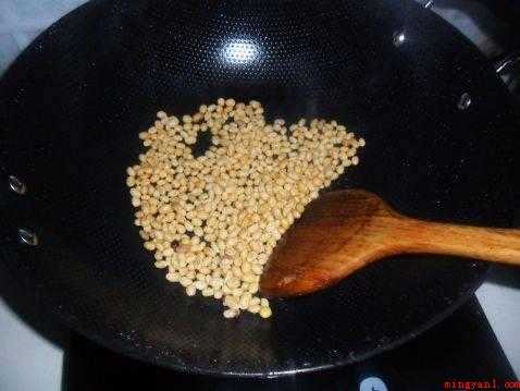 怎么炒豆子（炒豆的做法,简单又好吃）