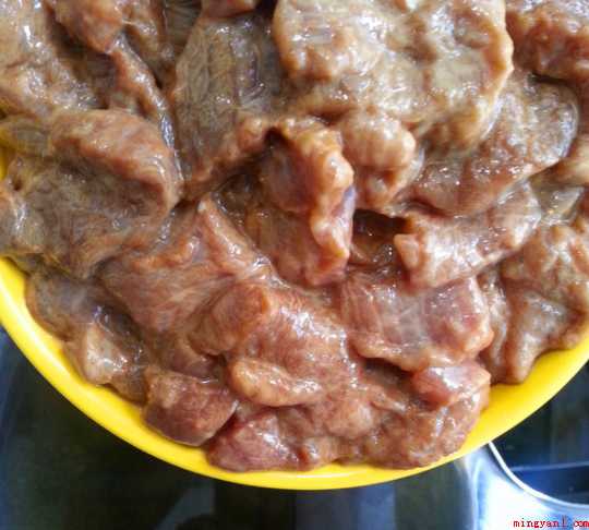 怎么做炒羊肉(羊肉发热量比牛羊肉要高,多吃羊肉有利于提升身体免疫力)