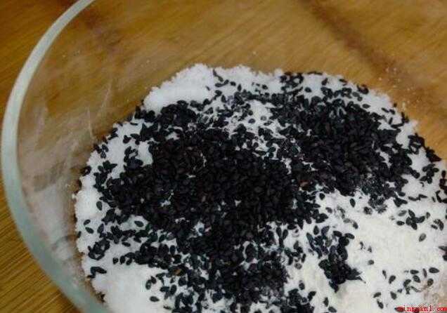 糖高怎么做法(小麦面粉、白糖、老红糖为原材料制做的特点)