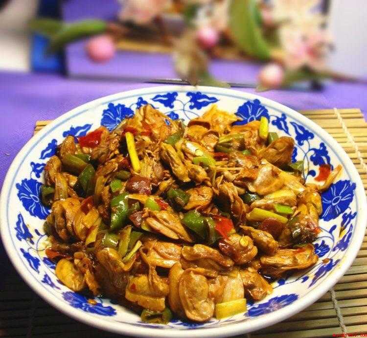 河蚌怎么炒好吃（河蚌的营养价值有哪些?）