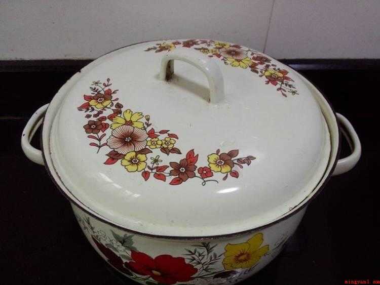 怎样腌制豆角(豇豆的食材准备,豇豆用清水漂净。)