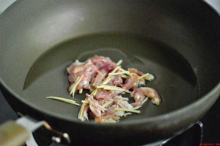 剔骨鸡腿肉怎么做好吃(鸡腿这样做,简单又好吃)