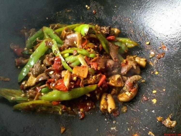 鸭杂怎么炒（鸭子的营养价值与鸡肉相仿）