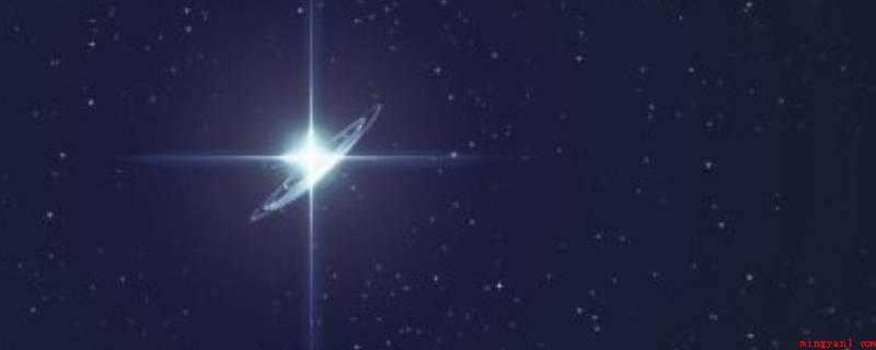 晚上北极星在什么方向(北极星距地球约434光年,直径约5200万公里,质量略大于太)