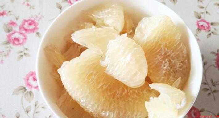 蜂蜜柚子茶怎么做（柚子茶会所加盟有苦涩味）