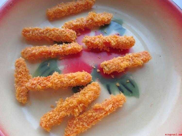 黄皮南瓜怎么做好吃(南瓜、生鸡蛋、食用油、面包糠、木薯淀粉、盐)